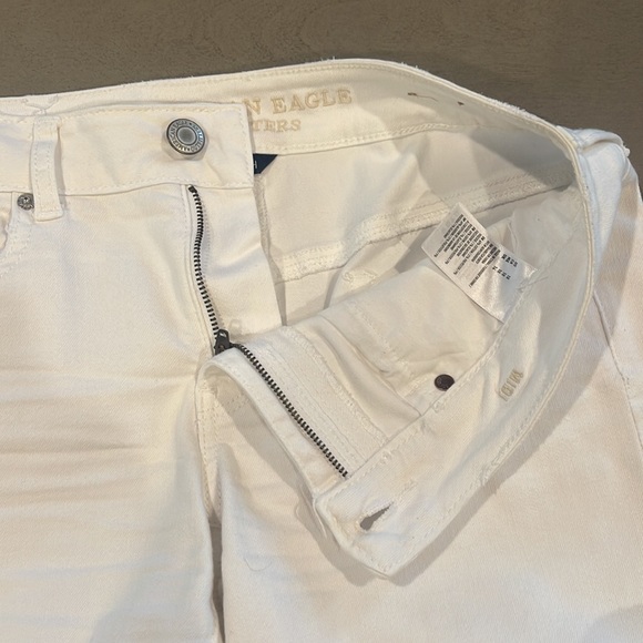 American Eagle White Stretch Midi Short - Picture 6 of 9